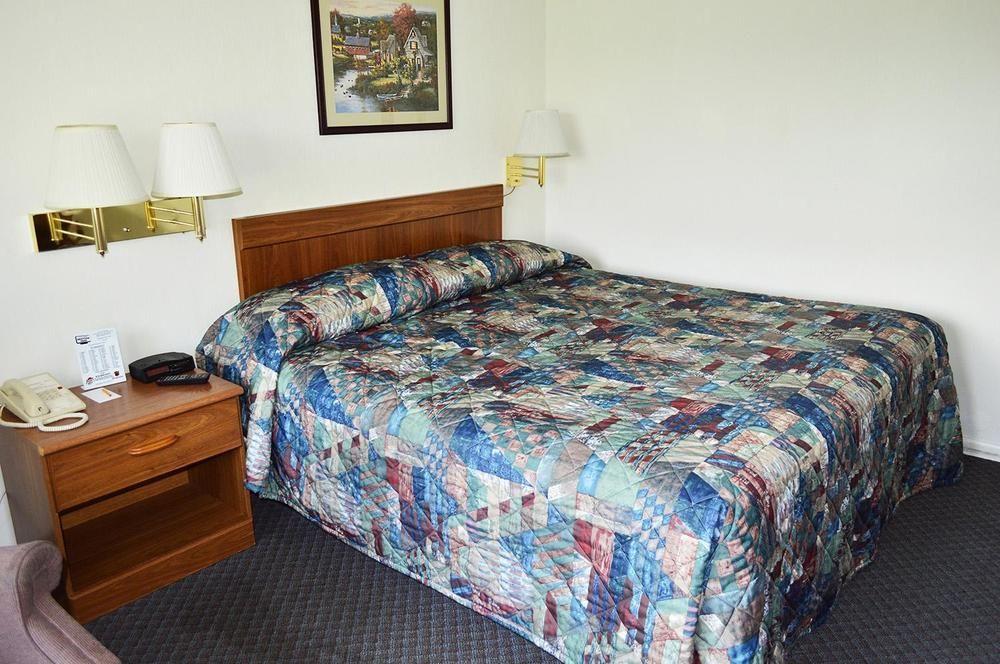 Huntingdon Motor Inn Buitenkant foto