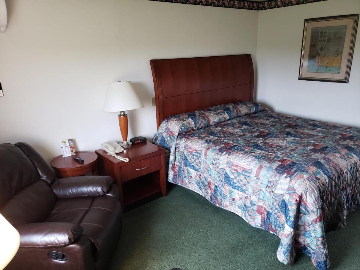 Huntingdon Motor Inn Buitenkant foto